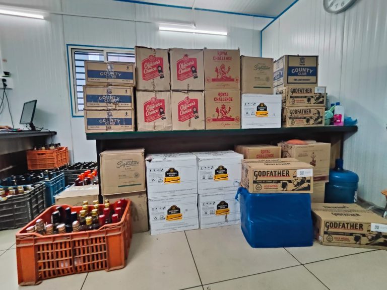 જુના નાગડાવાસ ગામે 818 વિદેશી દારૂની બોટલ સાથે એક ઝડપાયો.