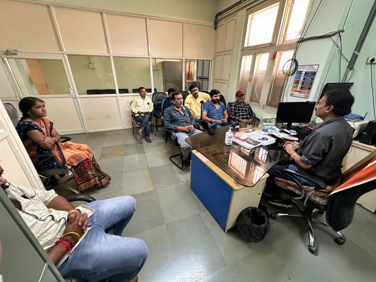 આજરોજ મોરબી કરનીસેના જિલ્લા ટીમ દ્વારા મોરબી સિવિલ હોસ્પિટલ ની મુલાકાત લેવામાં આવી