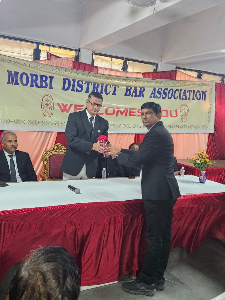 મોરબી જિલ્લા વકીલ મંડળ દ્વારા નવા નિમાયેલ ડિસ્ટ્રીક જજ શ્રી દેવધરા સાહેબના વેલકમ પાર્ટીનું ભવ્ય આયોજન કરવામાં આવ્યું.
