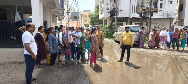 મોરબી: શનાળા રોડ કેમ સ્થાનિકો ને બાણ માં લેવો પડ્યો ?