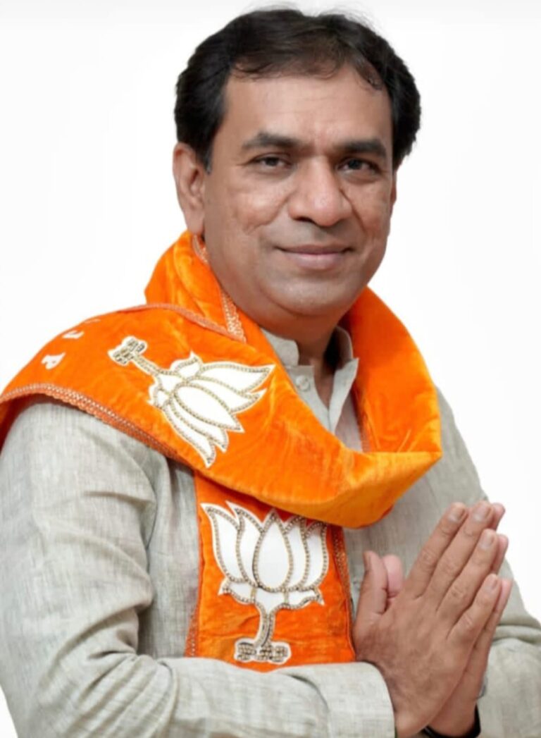 ધાંગધ્રા હળવદ વાયા વાંકાનેર રાજકોટ બસ બંધ કરાતા પંથકના લોકોમાં રોષની લાગણી