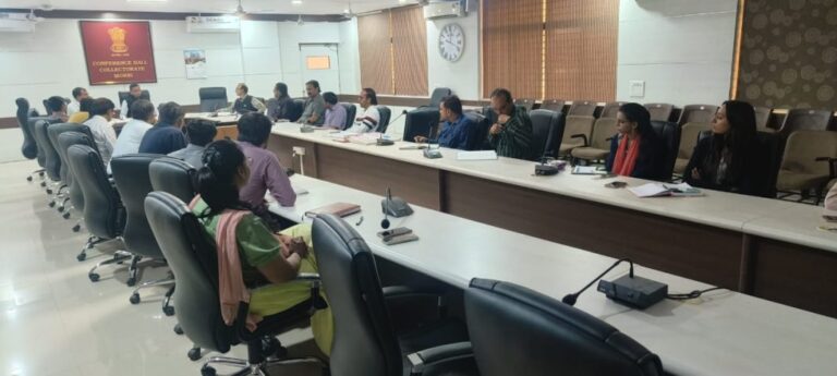 જિલ્લા કલેકટરના અધ્યક્ષસ્થાને સંચારી રોગચાળા નિયંત્રણની સમીક્ષા બેઠક યોજાઇ