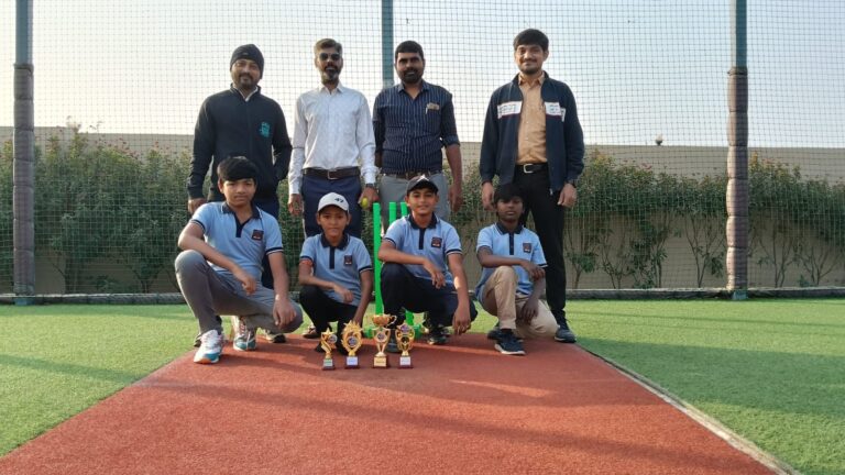 મોરબી : પોલીસ લાઈન કુમાર તાલુકા શાળા દ્વારા બેગલેસ ડે અંતર્ગત પોલીસ લાઈન પ્રીમિયર ક્રિકેટ લીગનું આયોજન પાટીદાર બોક્સ ક્રિકેટ -વાવડી ખાતે કરવામાં આવ્યુ