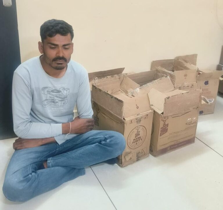 મોરબીમાં રહેણાંક મકાનમાંથી ઈંગ્લીશ દારૂની 72 બોટલો સાથે એક ઝડપાયો